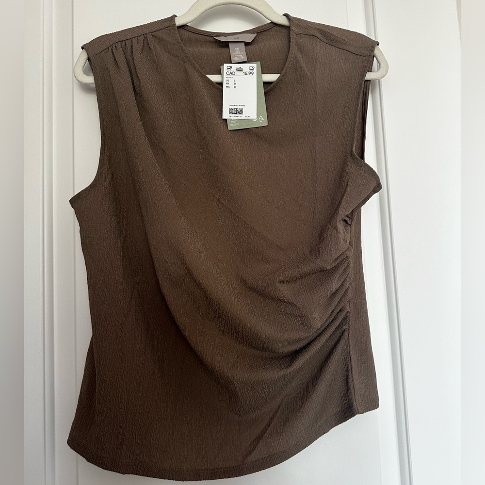 Brand New H&M sleeveless top /w side ruching